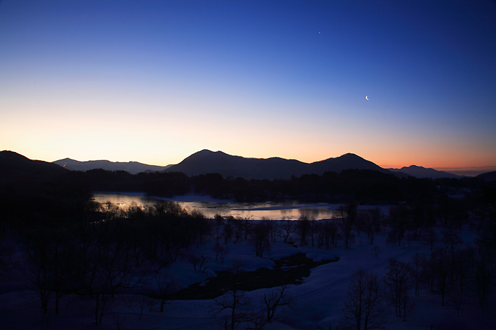 裏磐梯の夜明け（裏磐梯・小野川湖）
