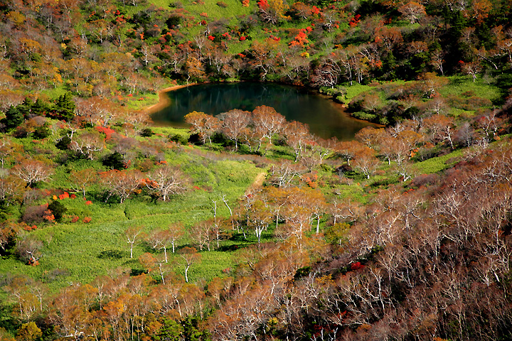 秋の鏡沼（大峠）