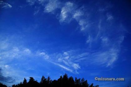 雲 青空