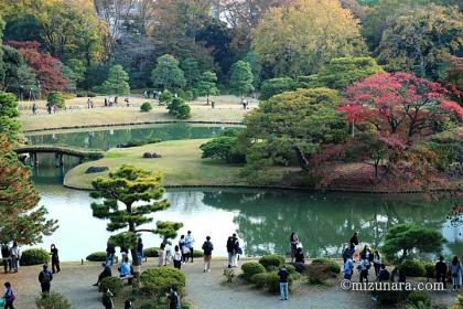 六義園