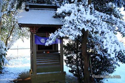 弁天さま 雪