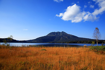 三平下から燧ケ岳を望む