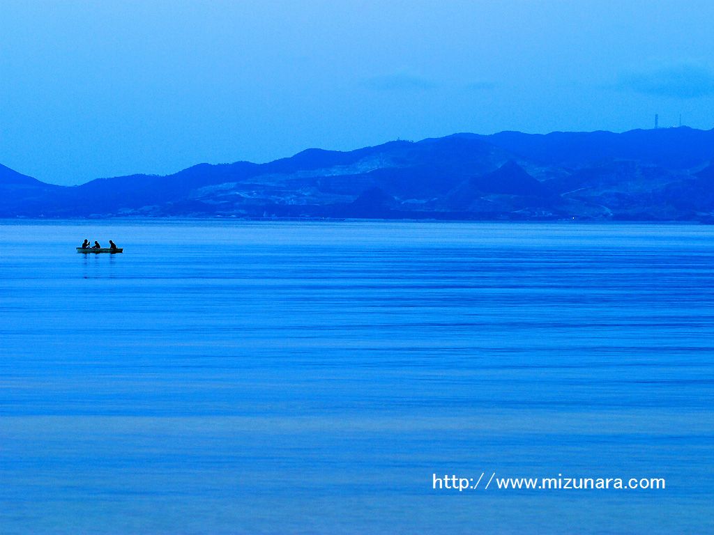 黄昏の海